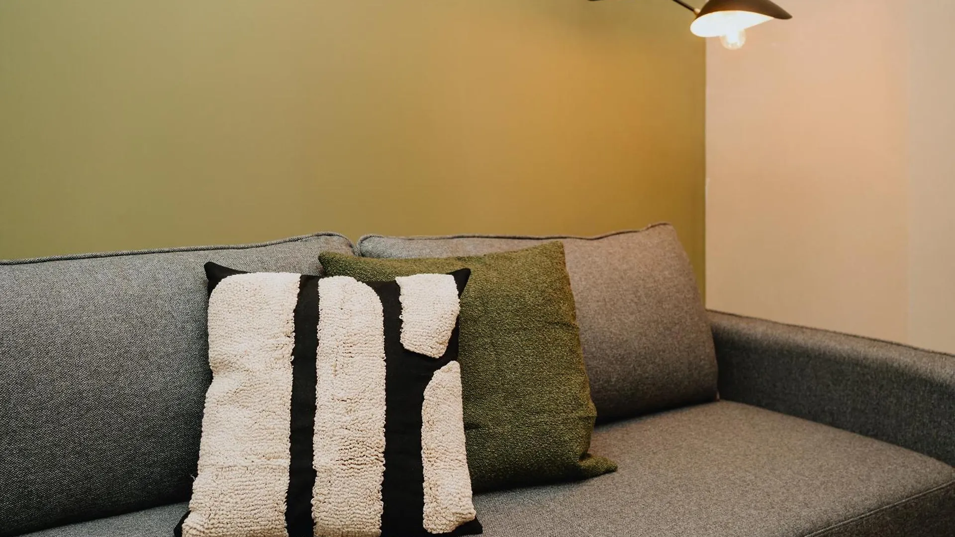 Homely Berlin - Historic Building, 3 Bedrooms, Mauerpark, Family & Business