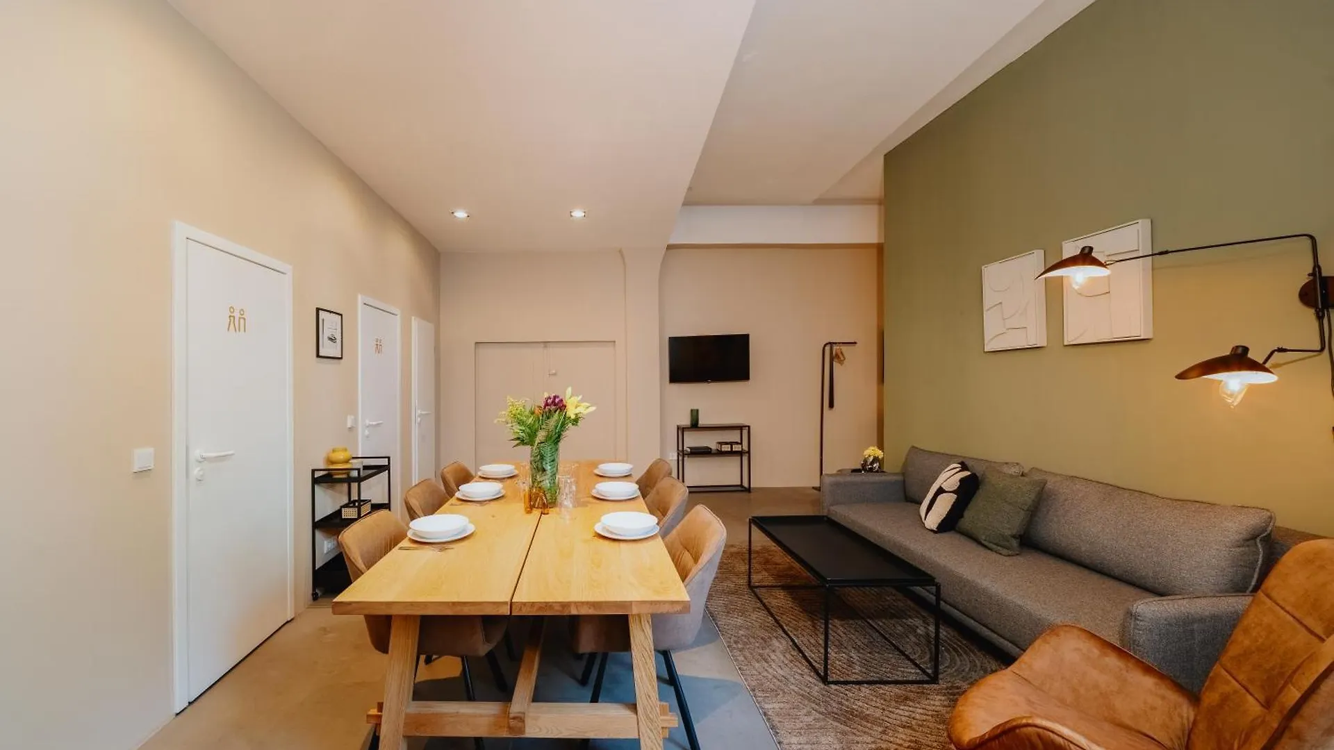 Апартаменты Homely Berlin - Historic Building, 3 Bedrooms, Mauerpark, Family & Business
